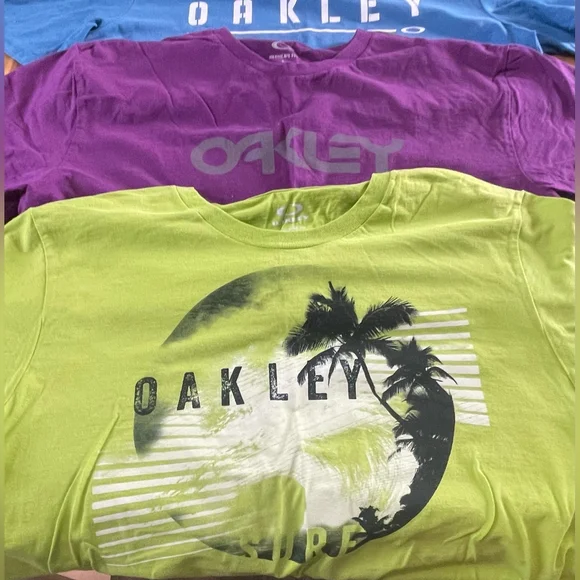 Oakley Mens Graphic T-Shirts Bundle Size Large Regular Fit- Green, Blue, Purple - Picture 5 of 6